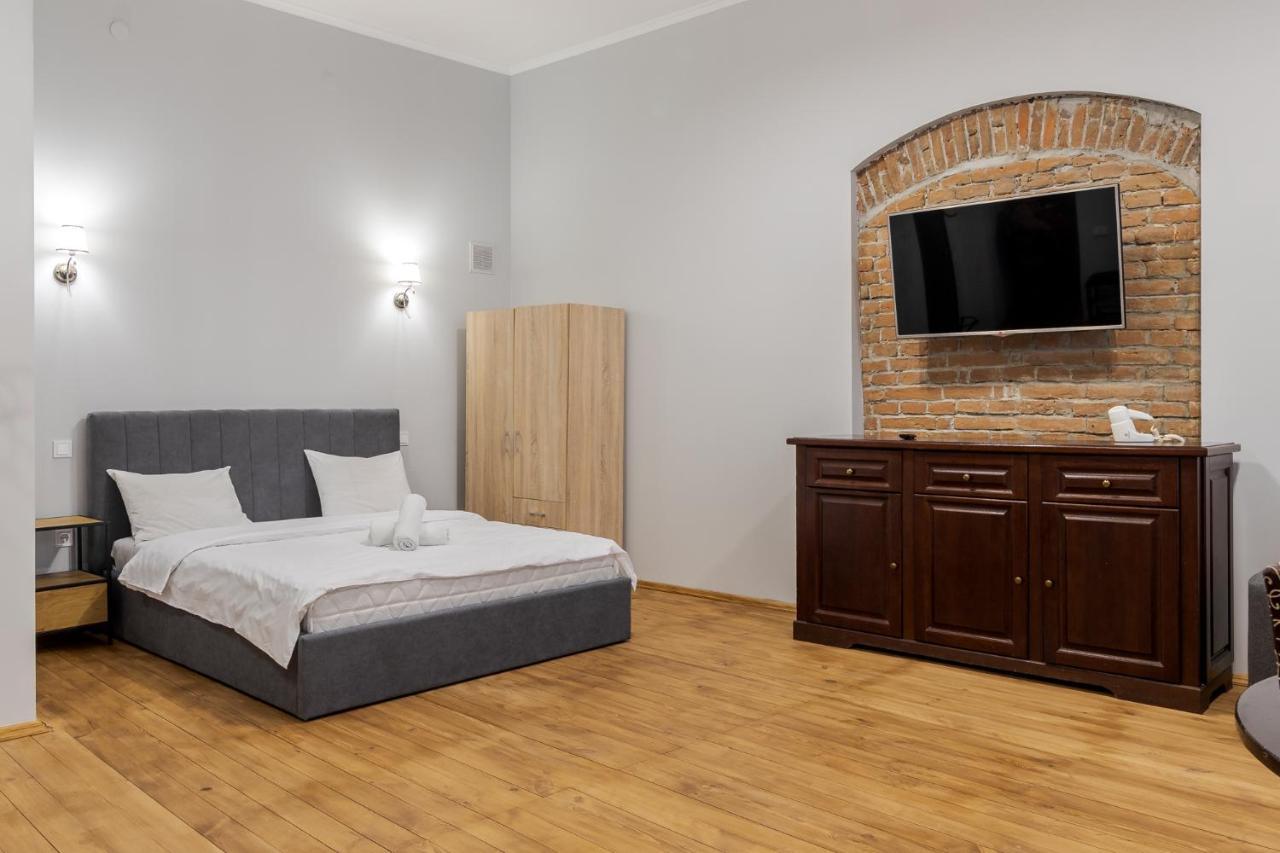 Apartment On Stavropihiiska Street 3 Lviv Extérieur photo
