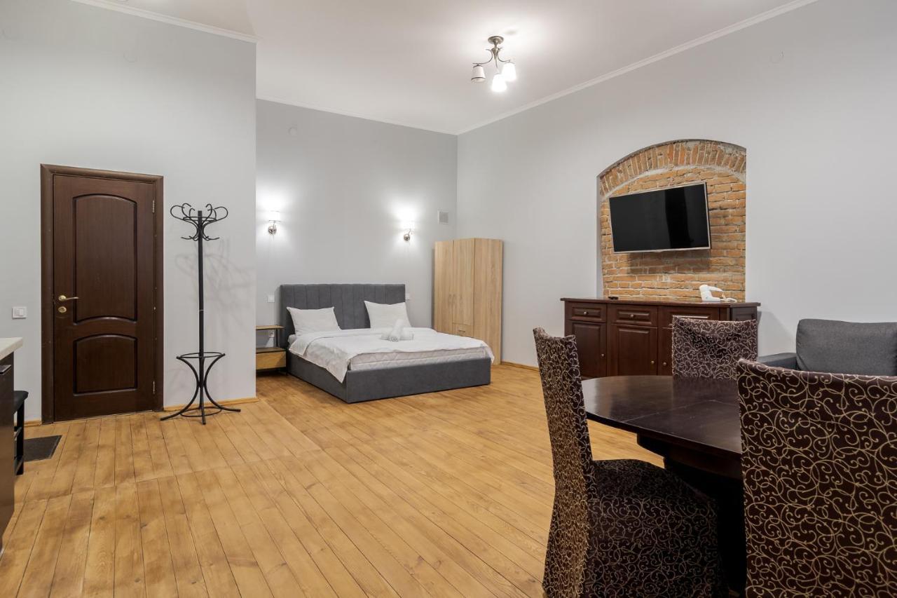 Apartment On Stavropihiiska Street 3 Lviv Extérieur photo