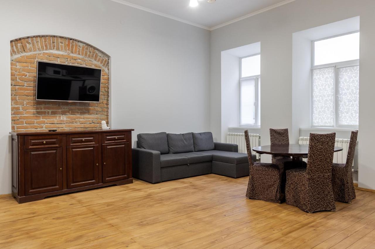 Apartment On Stavropihiiska Street 3 Lviv Extérieur photo