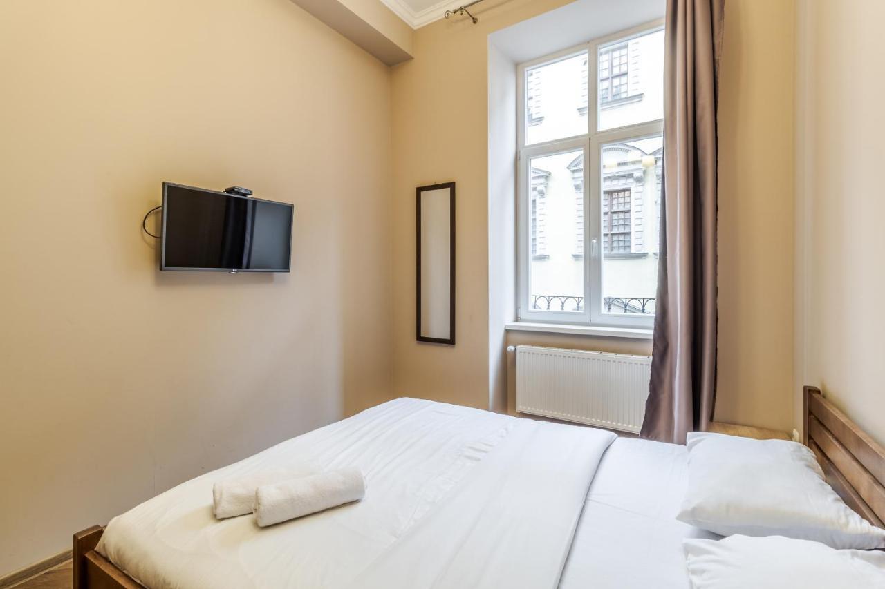 Apartment On Stavropihiiska Street 3 Lviv Extérieur photo
