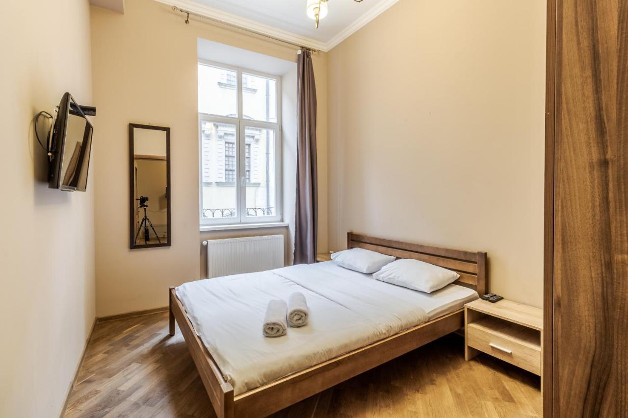 Apartment On Stavropihiiska Street 3 Lviv Extérieur photo